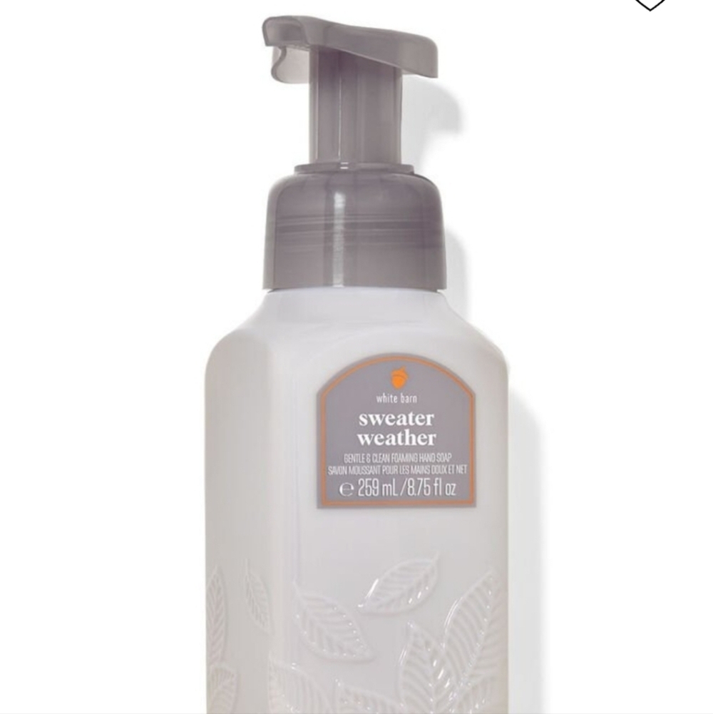 🆕️🍁🍂WHITE BARN "SWEATER WEATHER" GENTLE FOAMING HAND SOAP🍂🍁